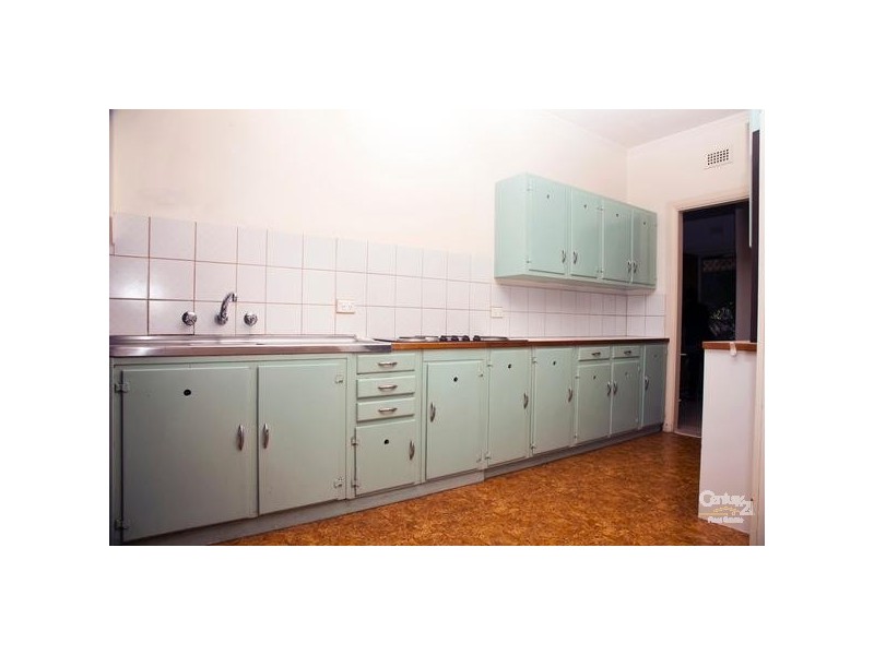 18 The Strand, Largs North SA 5016