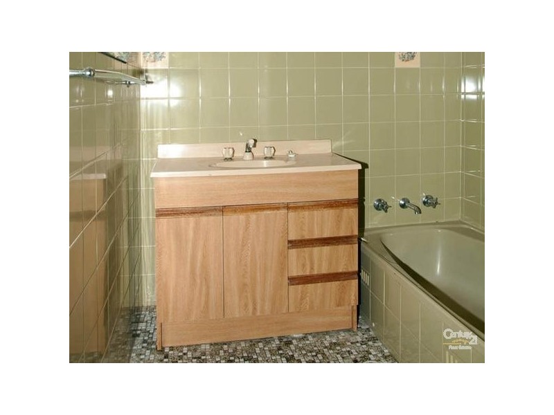 18 The Strand, Largs North SA 5016