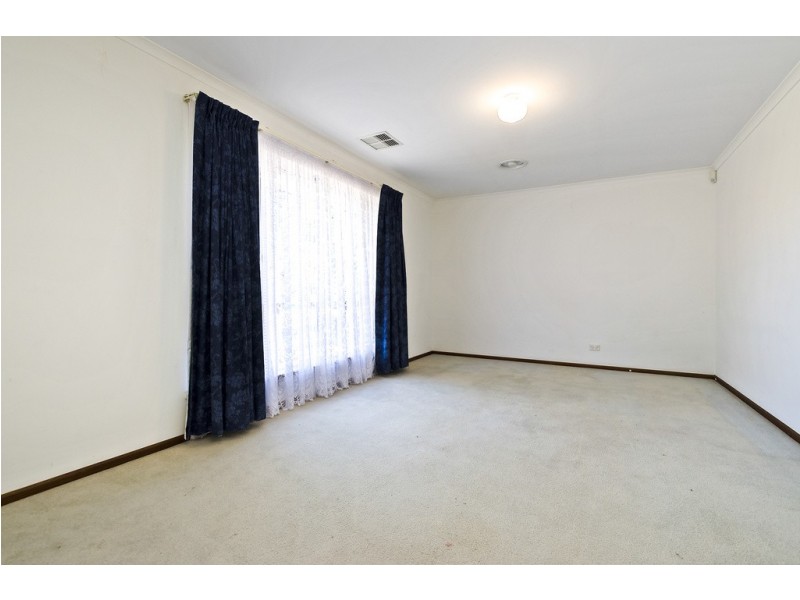 6 Comorin Court, North Haven SA 5018