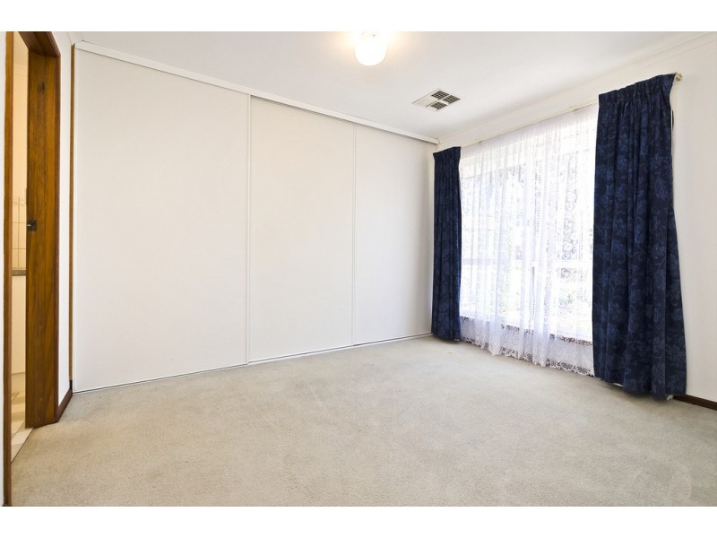6 Comorin Court, North Haven SA 5018
