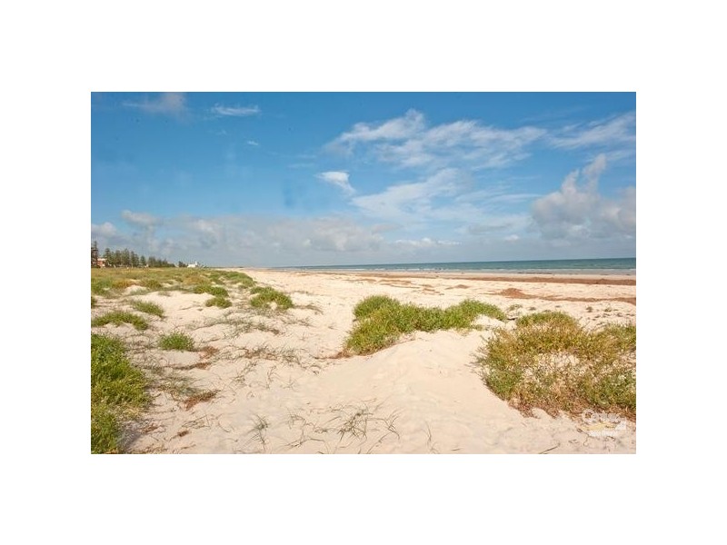 2/15 Anthony Street, Largs Bay SA 5016