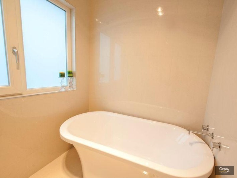 12 Hutley Road, North Haven SA 5018