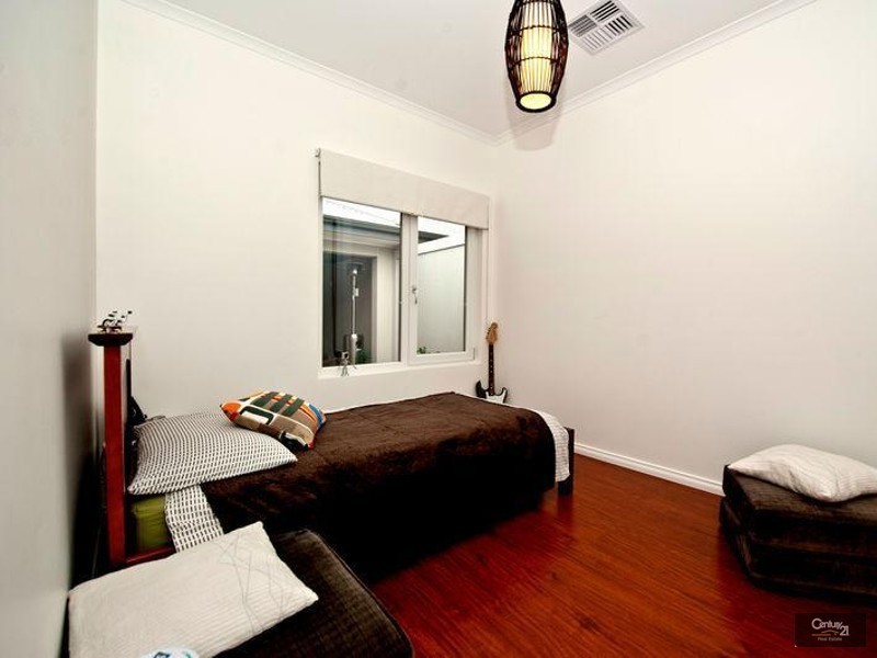 12 Hutley Road, North Haven SA 5018