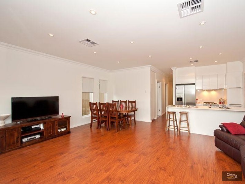 12 Hutley Road, North Haven SA 5018