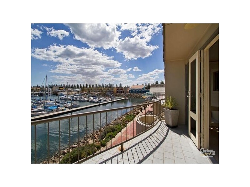 4/12 Arcadia Court, North Haven SA 5018