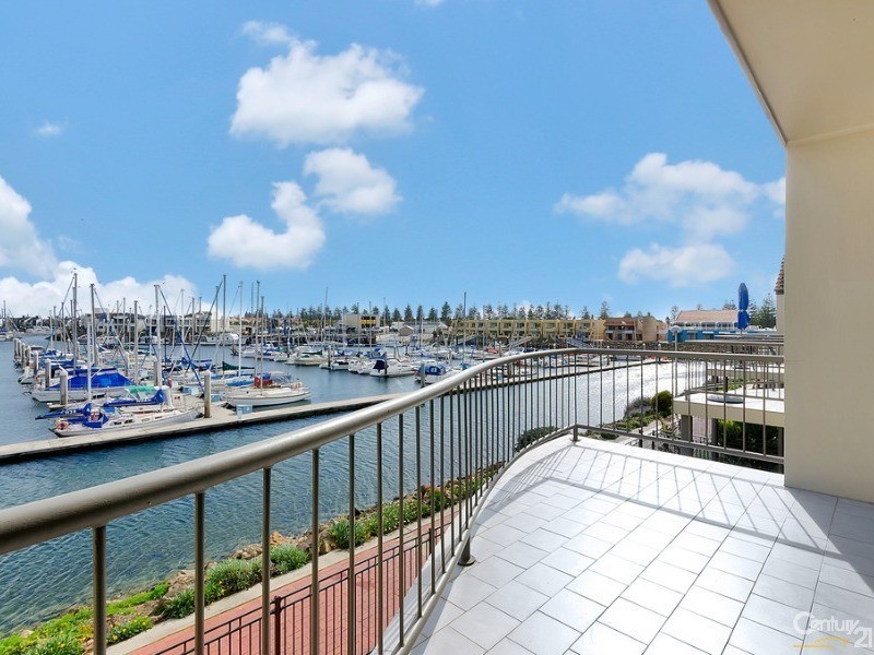 8/12 Arcadia Court, North Haven SA 5018