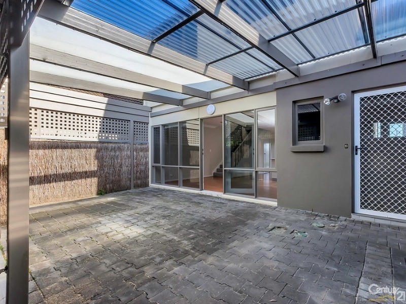 8/12 Arcadia Court, North Haven SA 5018