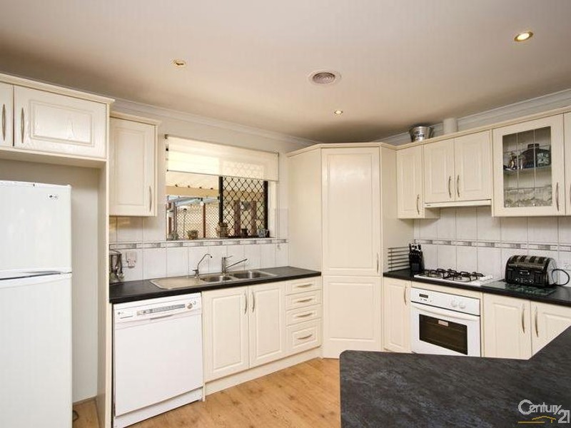 17 Bollen Street, North Haven SA 5018