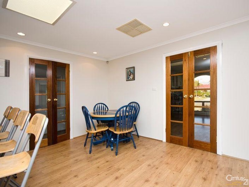 17 Bollen Street, North Haven SA 5018