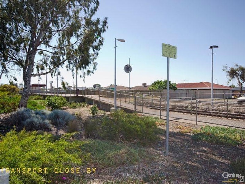 17 Bollen Street, North Haven SA 5018