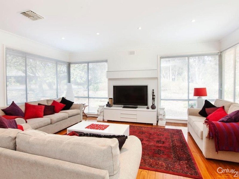 2 Eucalypt Parade, St Agnes SA 5097