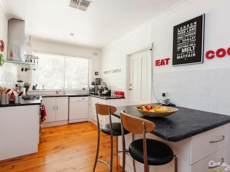 2 Eucalypt Parade, St Agnes SA 5097