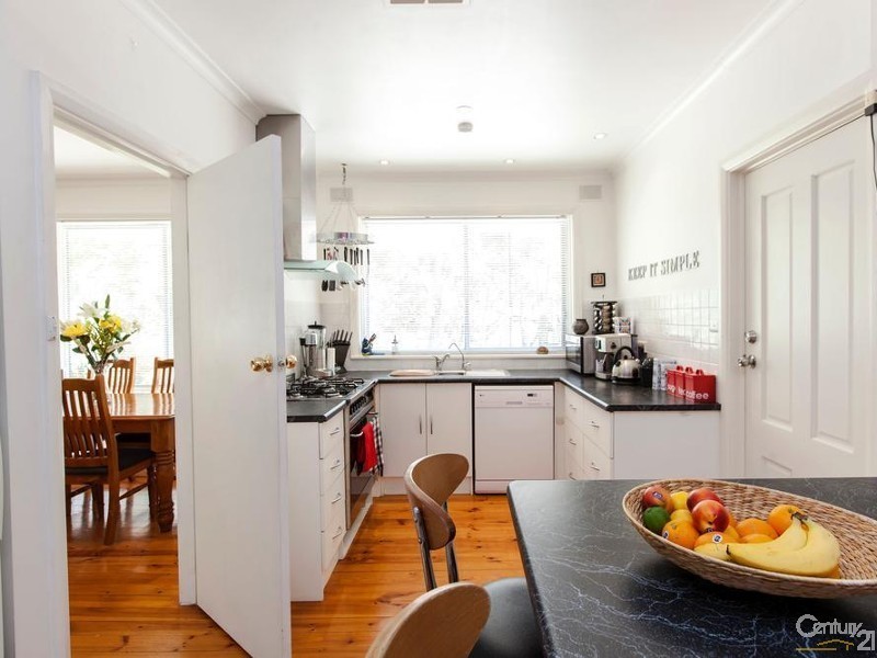 2 Eucalypt Parade, St Agnes SA 5097