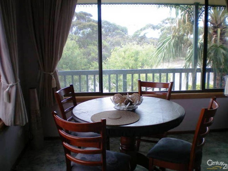1 Buttfield Avenue, Port Vincent SA 5581