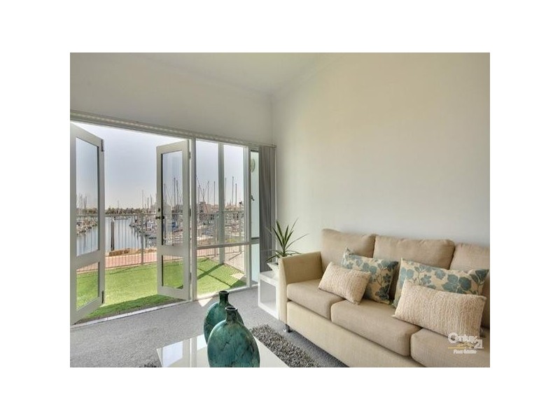 9/12 Arcadia Court, North Haven SA 5018