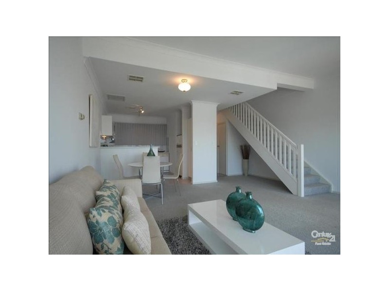 9/12 Arcadia Court, North Haven SA 5018