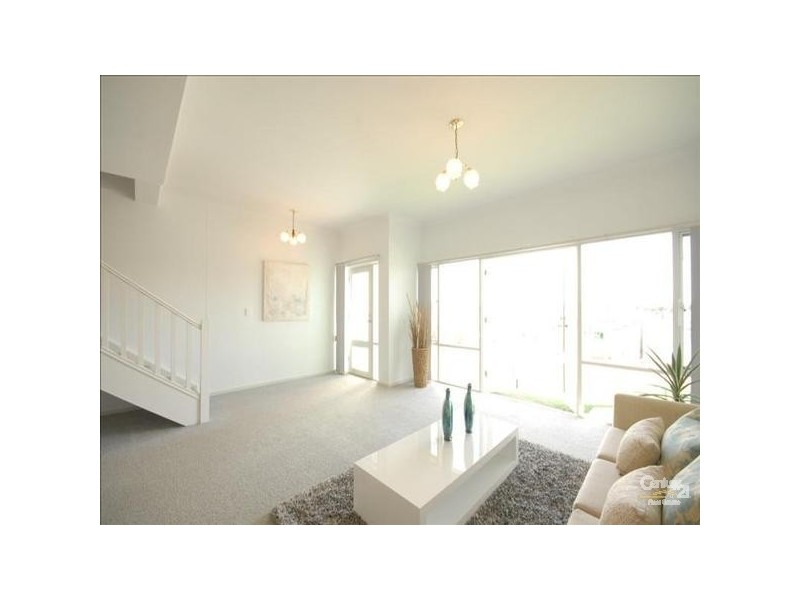 9/12 Arcadia Court, North Haven SA 5018