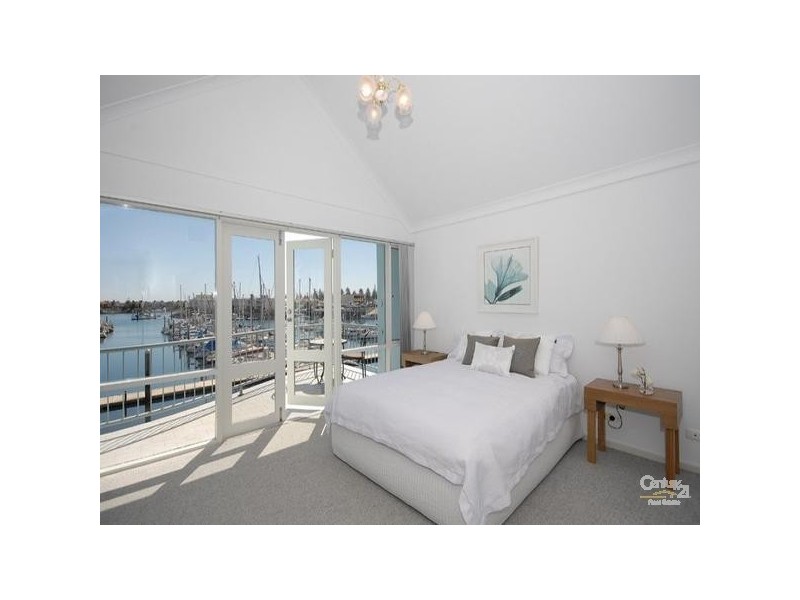 9/12 Arcadia Court, North Haven SA 5018