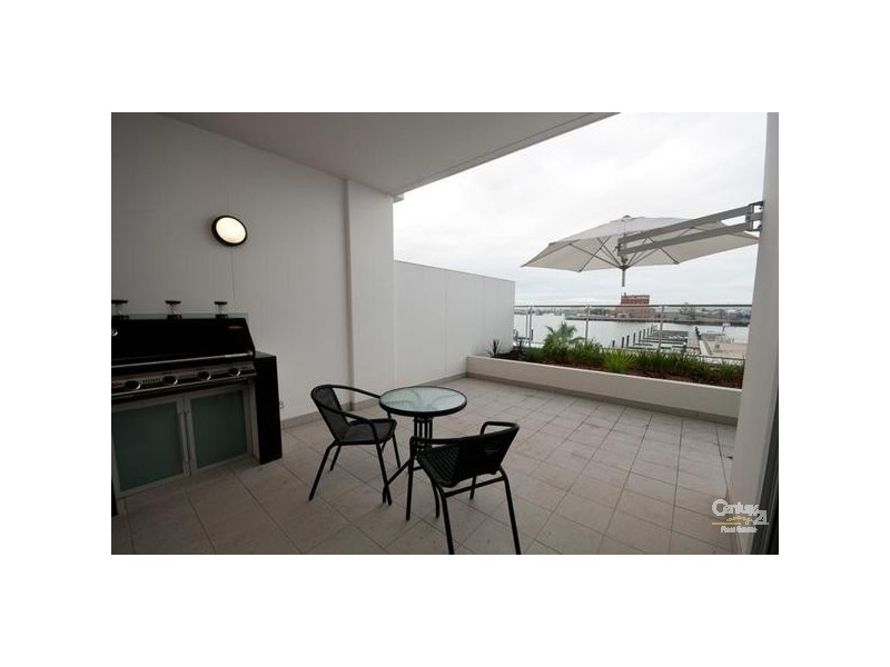 208/1-2 Tarni Court, New Port SA 5015