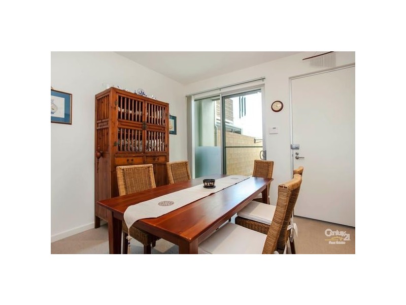 30 Karka Cove, New Port SA 5015