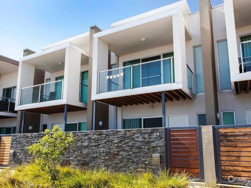 30 Karka Cove, New Port SA 5015