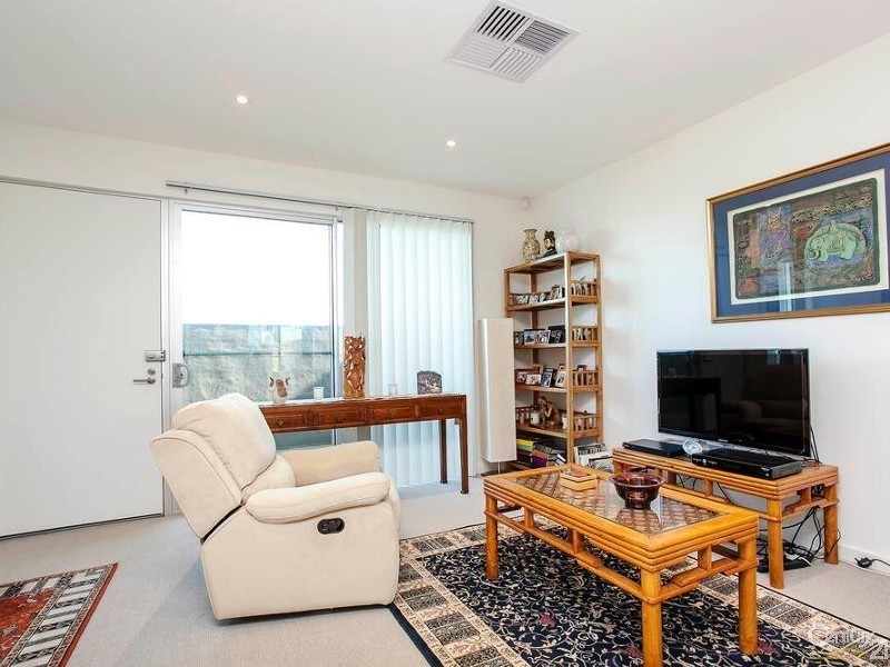 30 Karka Cove, New Port SA 5015