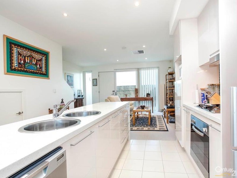 30 Karka Cove, New Port SA 5015