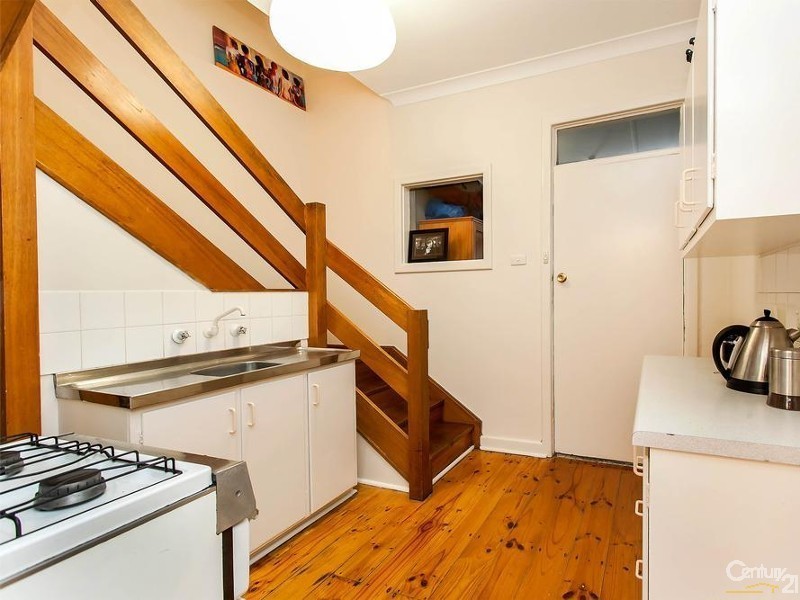 2/13 Ship Street, Port Adelaide SA 5015