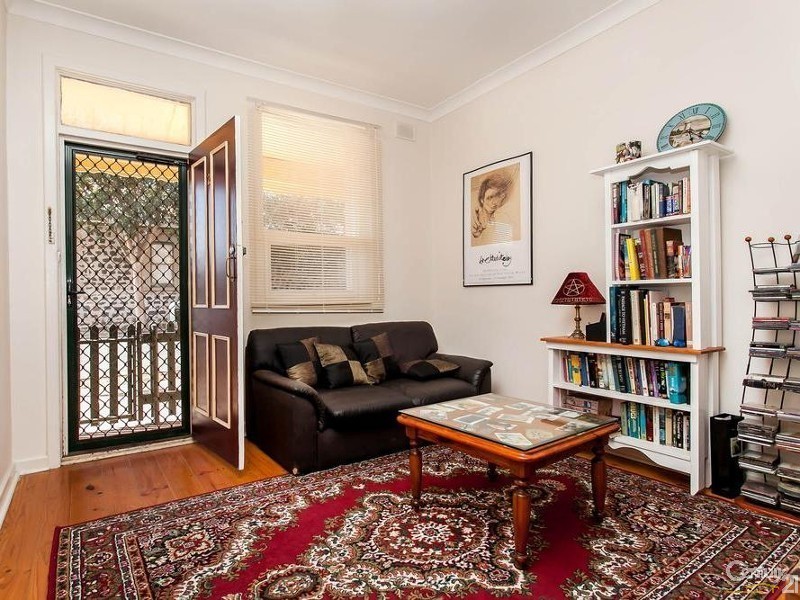 2/13 Ship Street, Port Adelaide SA 5015