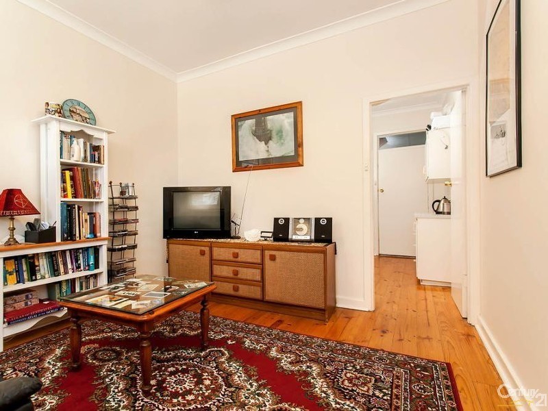 2/13 Ship Street, Port Adelaide SA 5015
