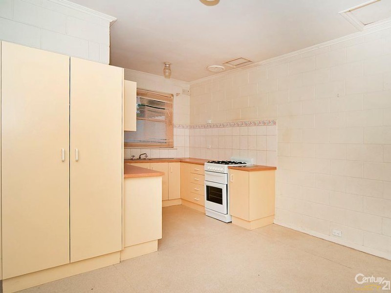 12 Yongala Street, Taperoo SA 5017