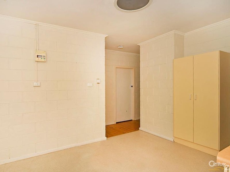 12 Yongala Street, Taperoo SA 5017
