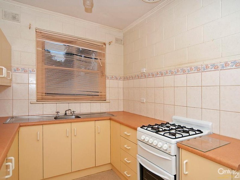 12 Yongala Street, Taperoo SA 5017