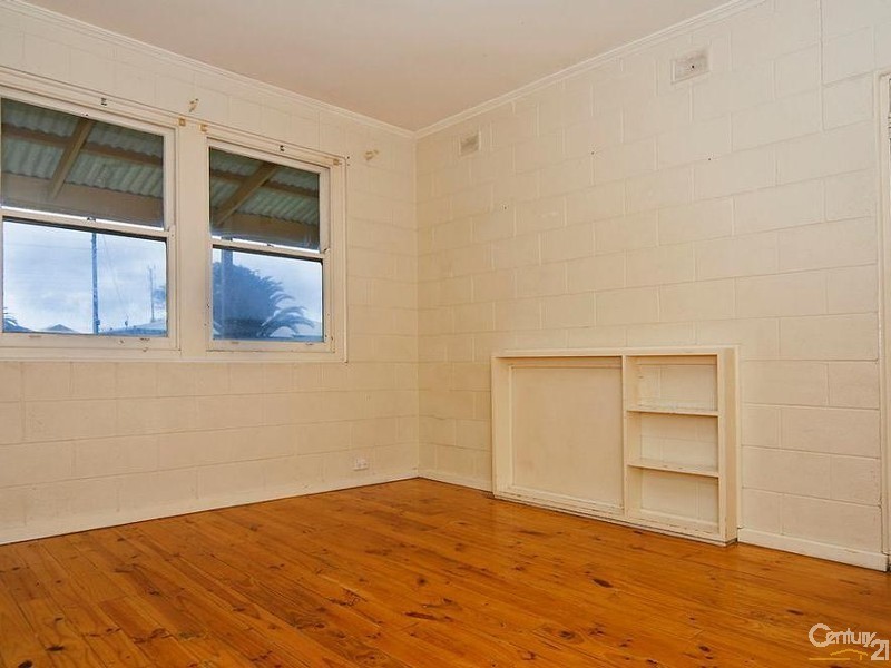 12 Yongala Street, Taperoo SA 5017