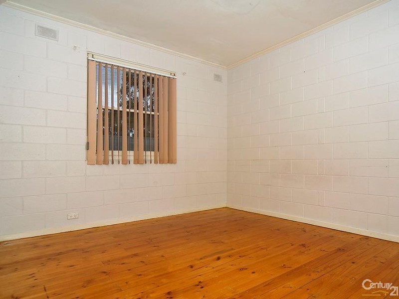 12 Yongala Street, Taperoo SA 5017