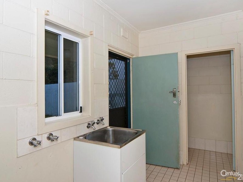 12 Yongala Street, Taperoo SA 5017