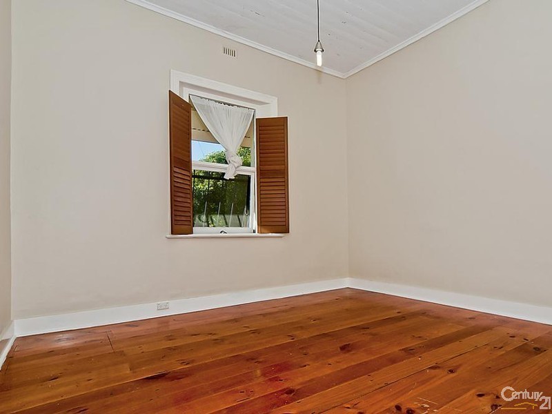 4 Sutherland Street, Glanville SA 5015