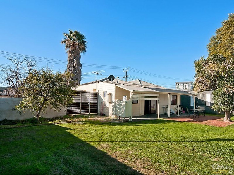 4 Sutherland Street, Glanville SA 5015