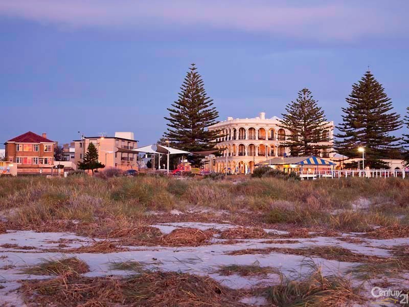 1/205 Lady Gowrie Drive, Largs Bay SA 5016