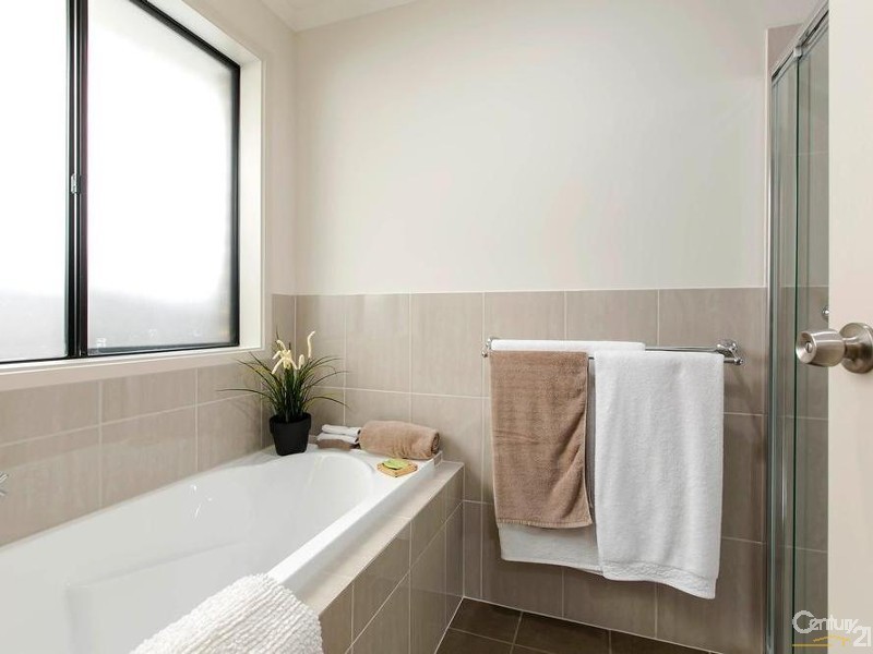 13 Maplewood Court, Flagstaff Hill SA 5159