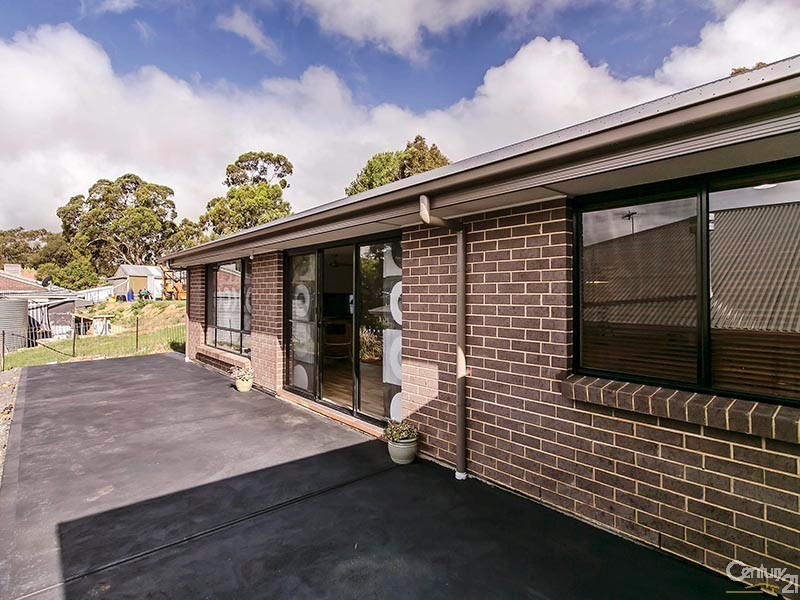 13 Maplewood Court, Flagstaff Hill SA 5159
