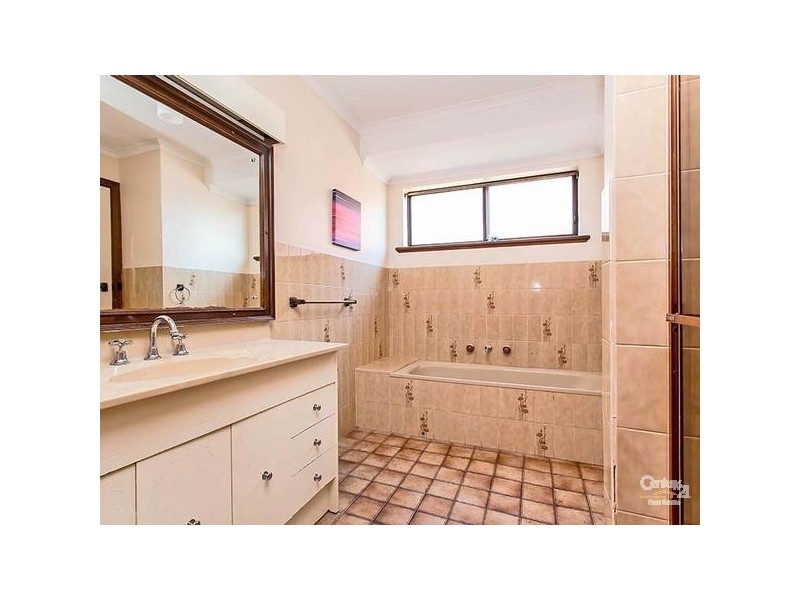 6 Merle Marten Drive, North Haven SA 5018