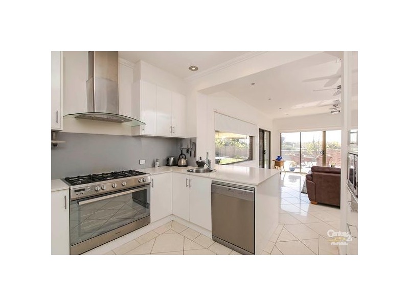 6 Hillview Avenue, Tennyson SA 5022