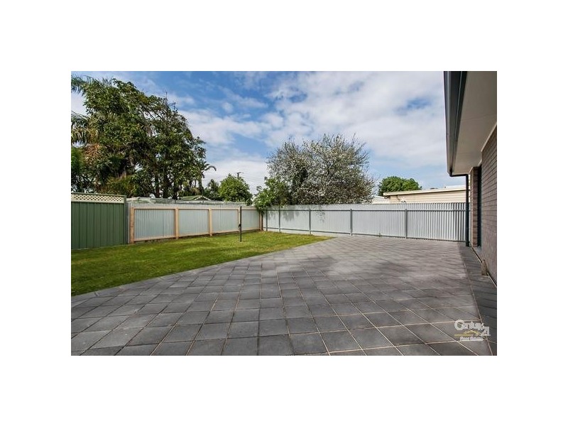 24 Hanson Street, Semaphore SA 5019