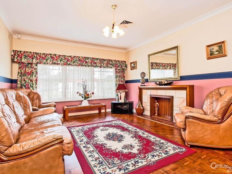 33 Lamorna Terrace, Largs North SA 5016