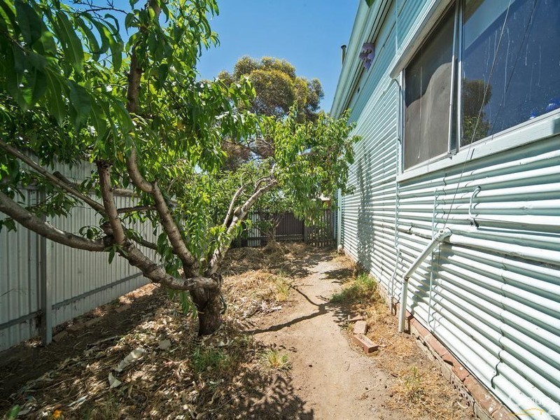 2 Gliddon Street, Rosewater SA 5013