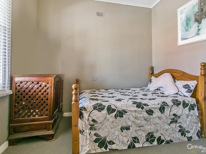 22 Young Street, Semaphore SA 5019