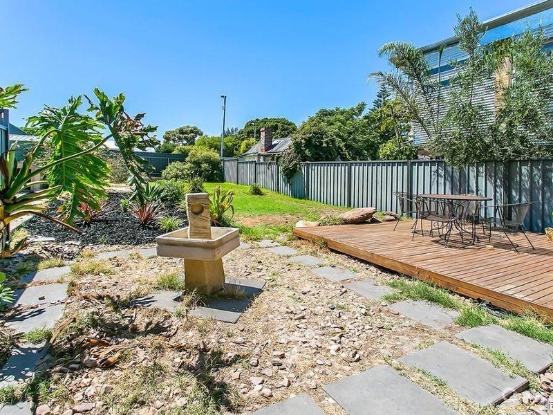 22 Young Street, Semaphore SA 5019