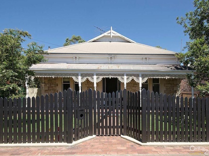 11 Roberts Street, Birkenhead SA 5015