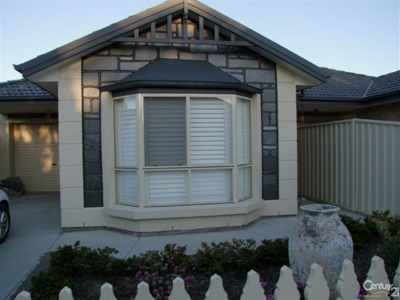 8 JOANNA ST, Largs Bay SA 5016